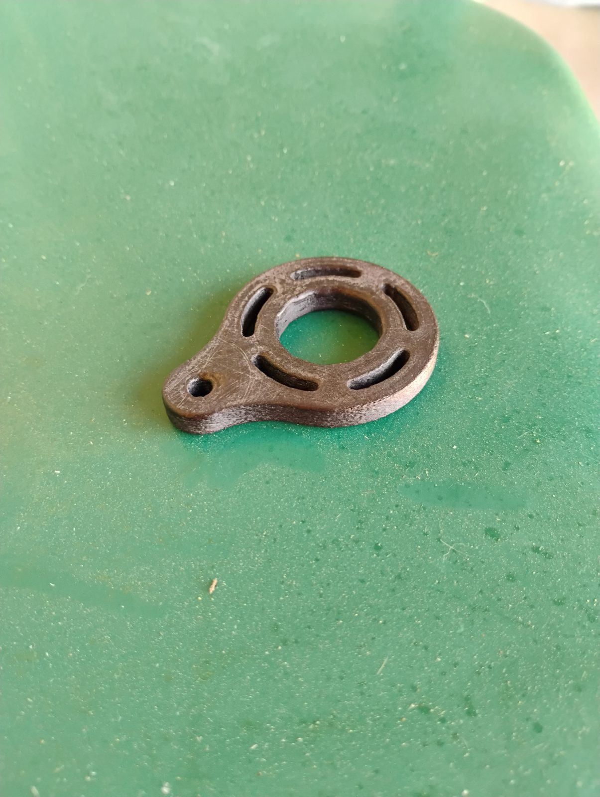Cloudial keychain spinner — studio